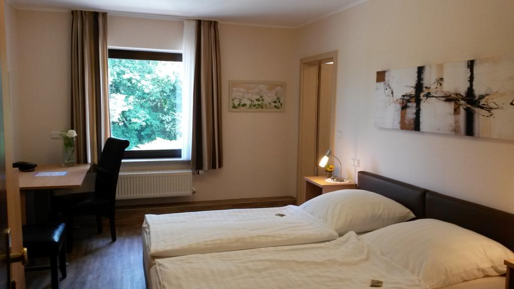 Hotel Garni Gasthof Bucksande Apen الغرفة الصورة
